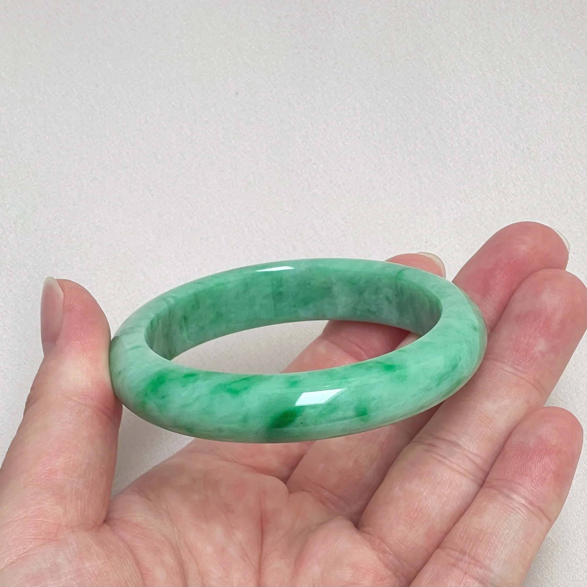 32855 55.5mm Apple Green with Bright Green Florals Jadeite Bangle