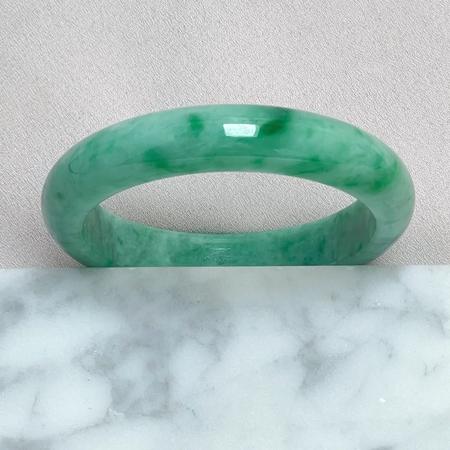 32855 55.5mm Apple Green with Bright Green Florals Jadeite Bangle