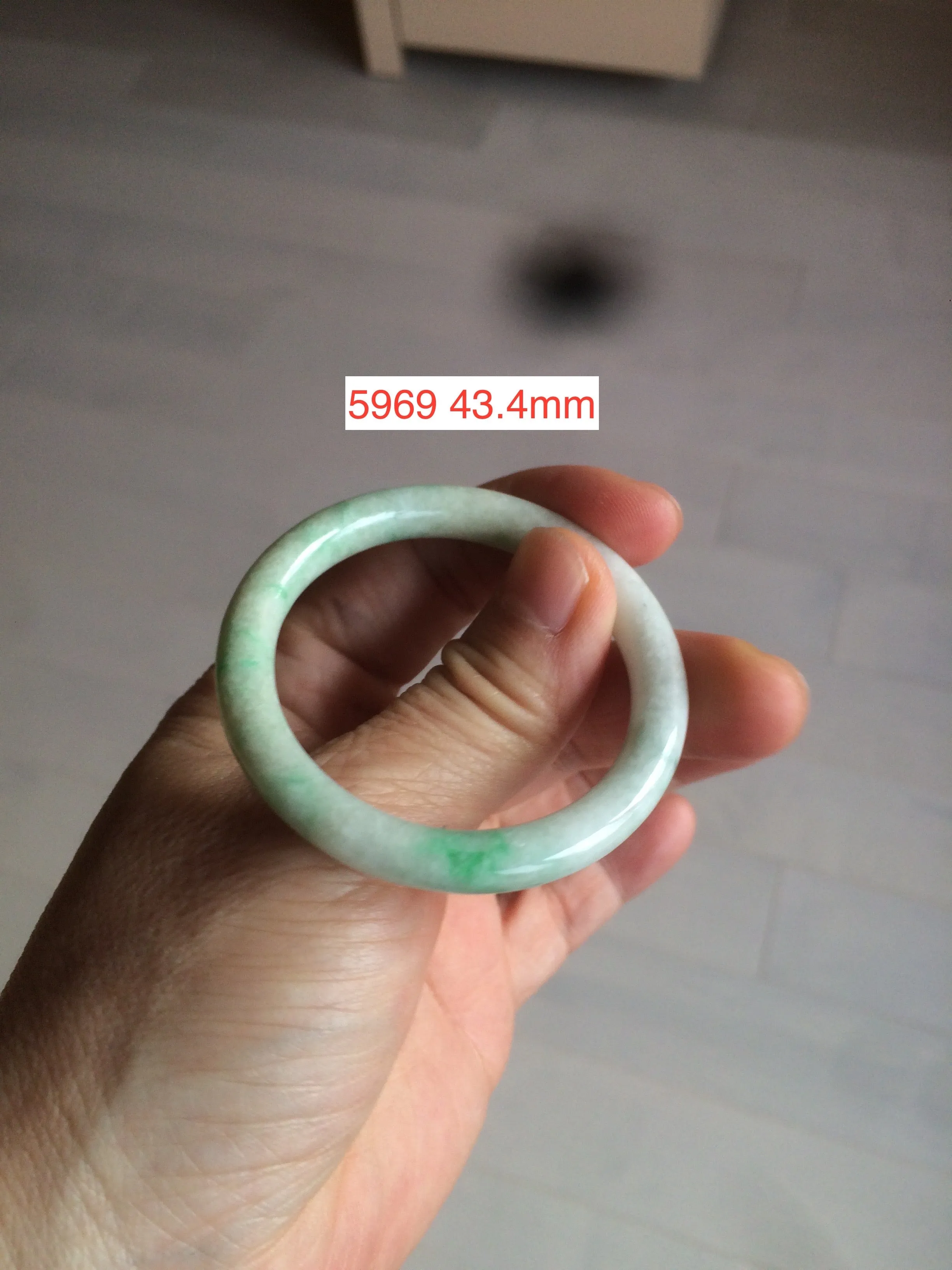 35-38mm Type A 100% Natural sunny green/white Jadeite Jade kids bangle /scarf button group BF100