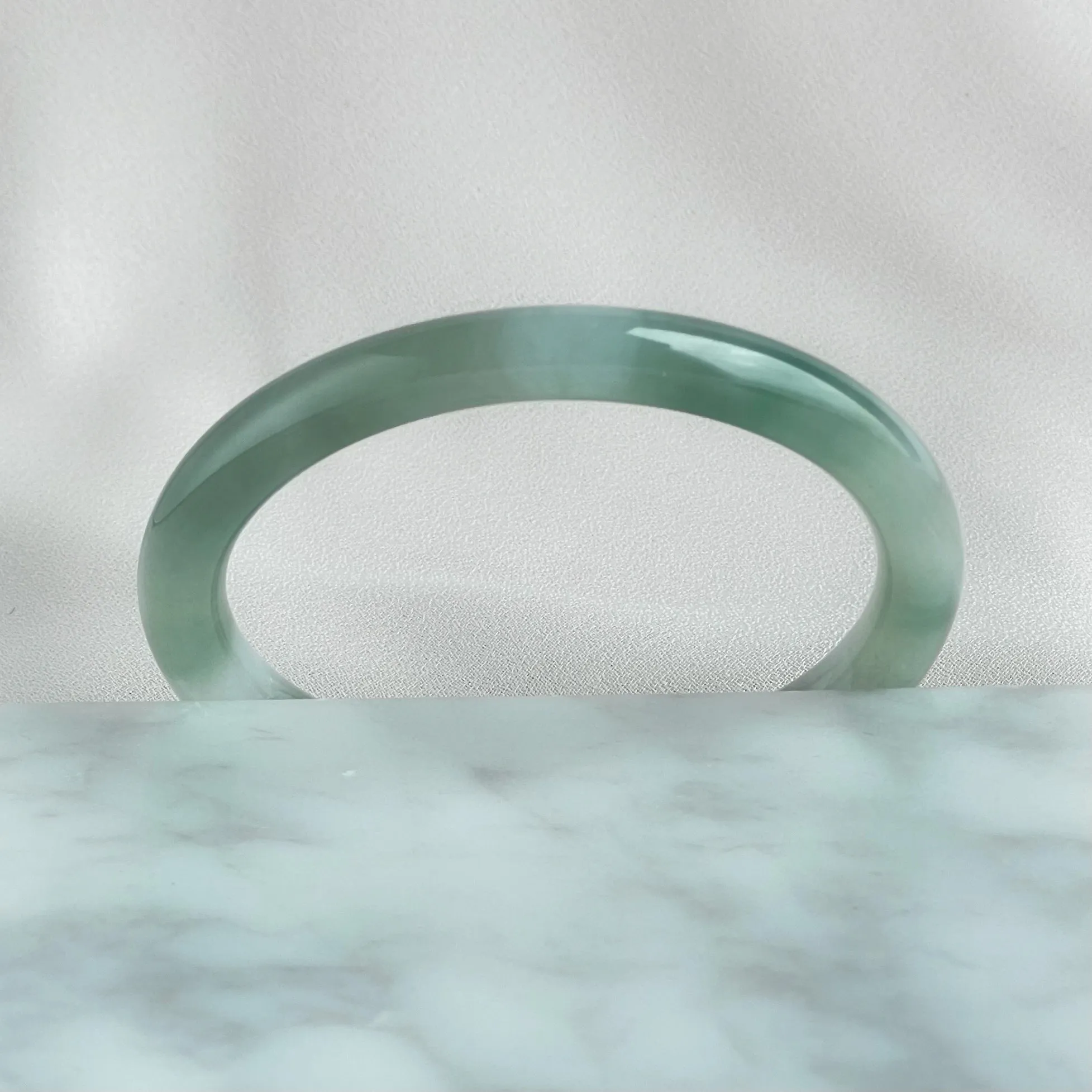 42055 55.5mm Highly Translucent Light Grape Green Jadeite Bangle