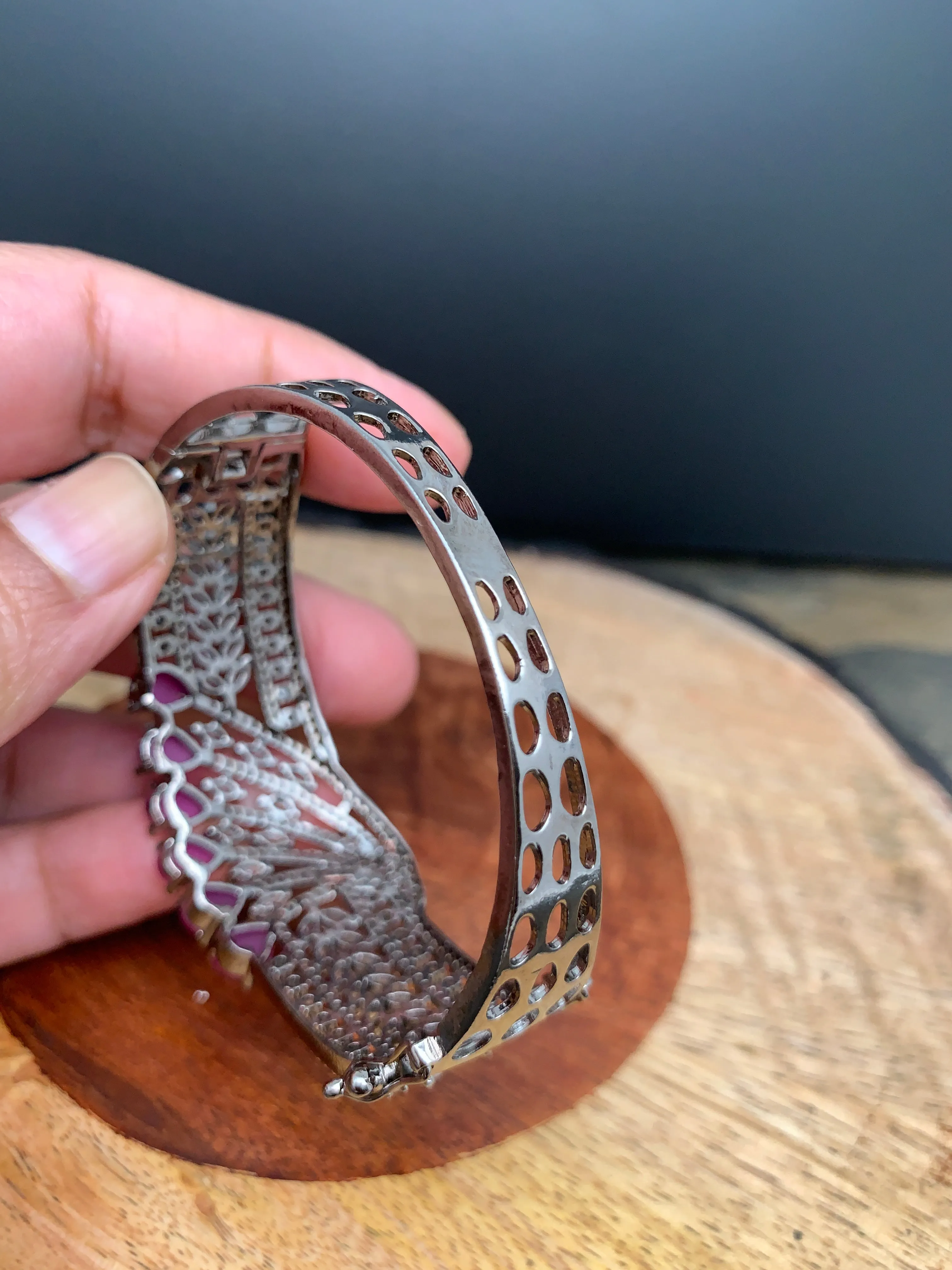 AD Pink Stone Victorian Polish Openable Bracelet