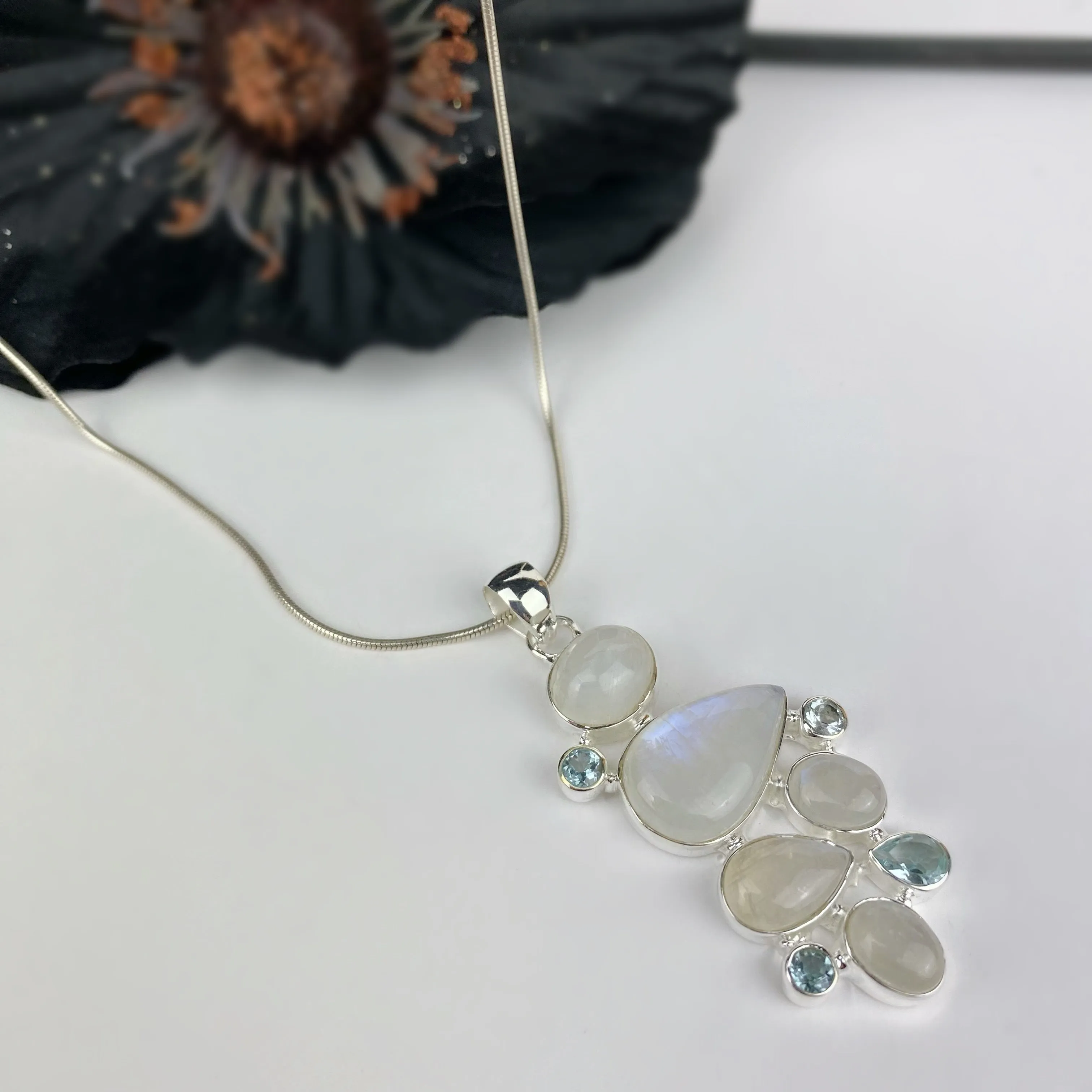 Cadence Pendant - VP234M