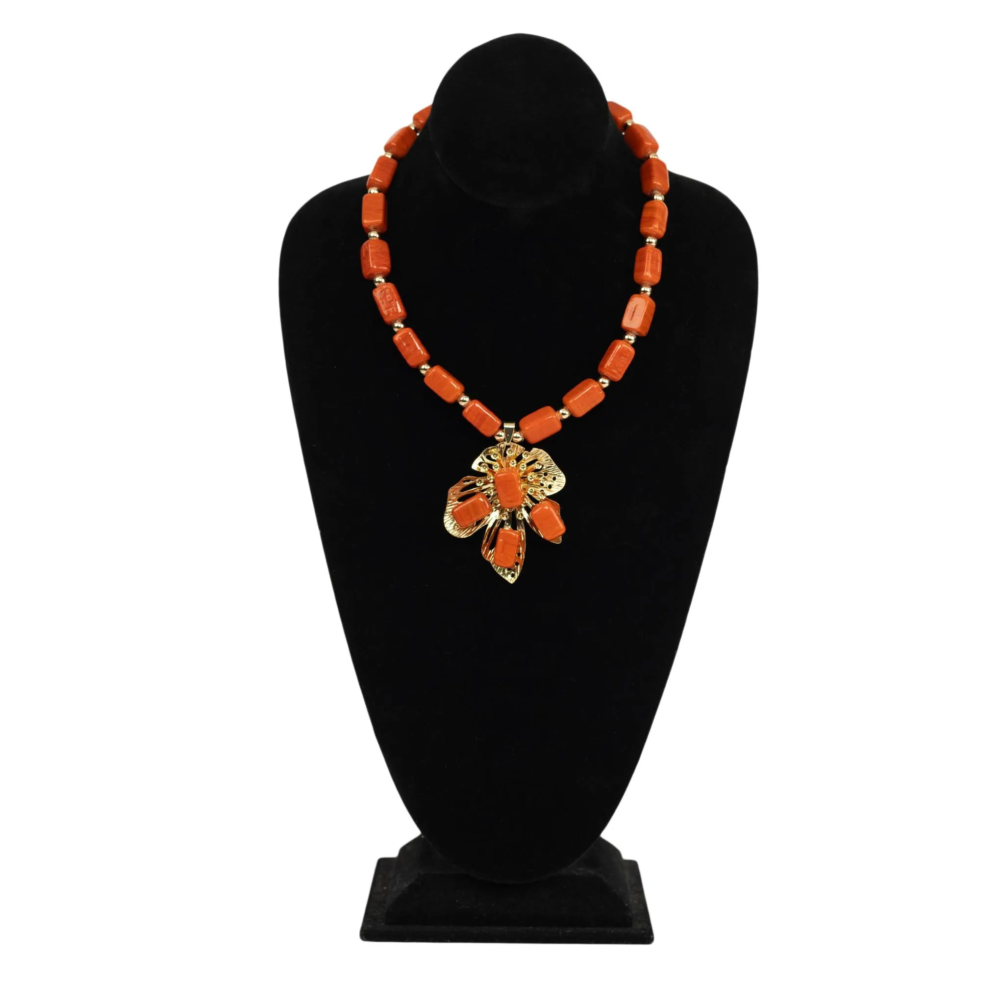 Coral & Gold Tone Beaded Jewelry Set