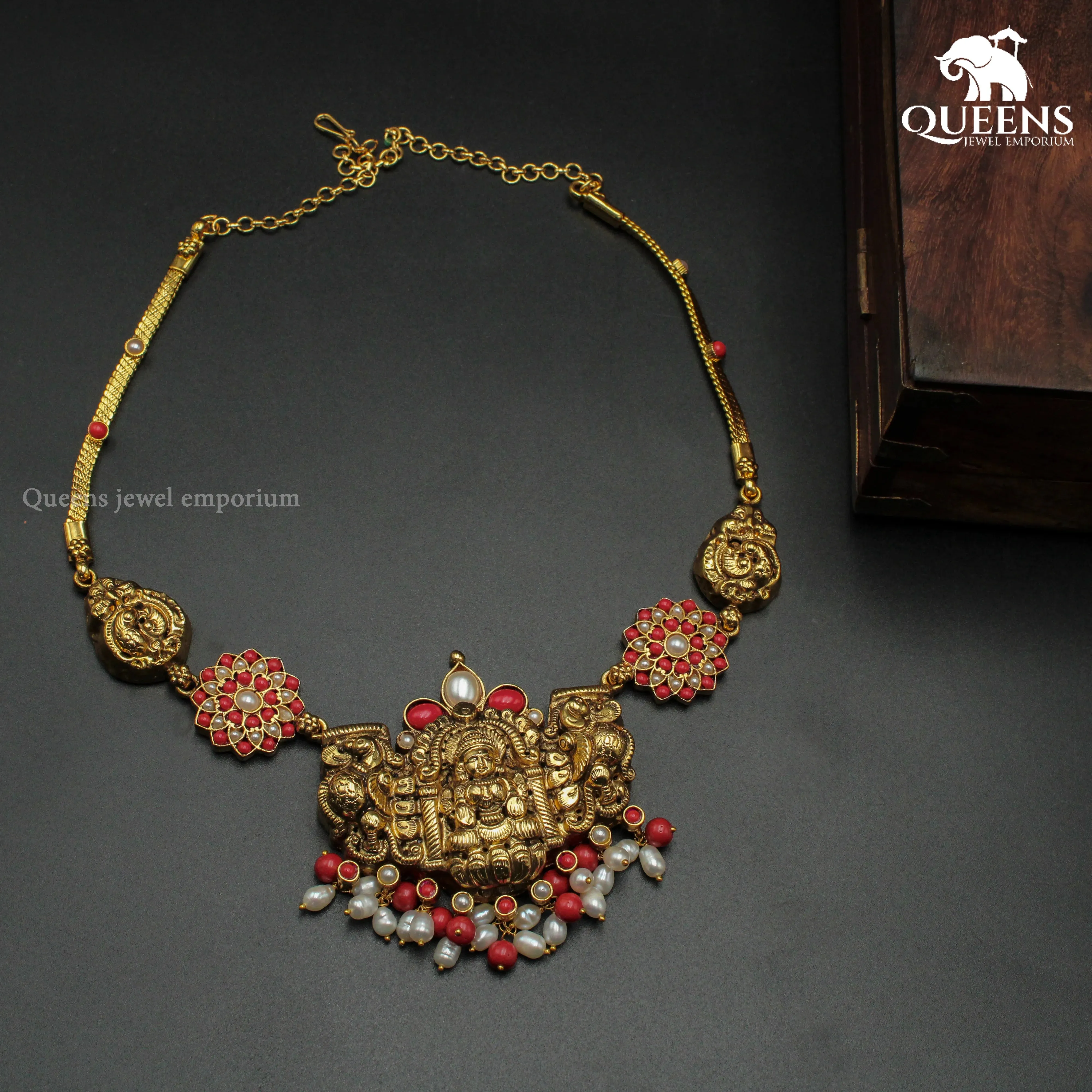 DEVIKA NECKLACE