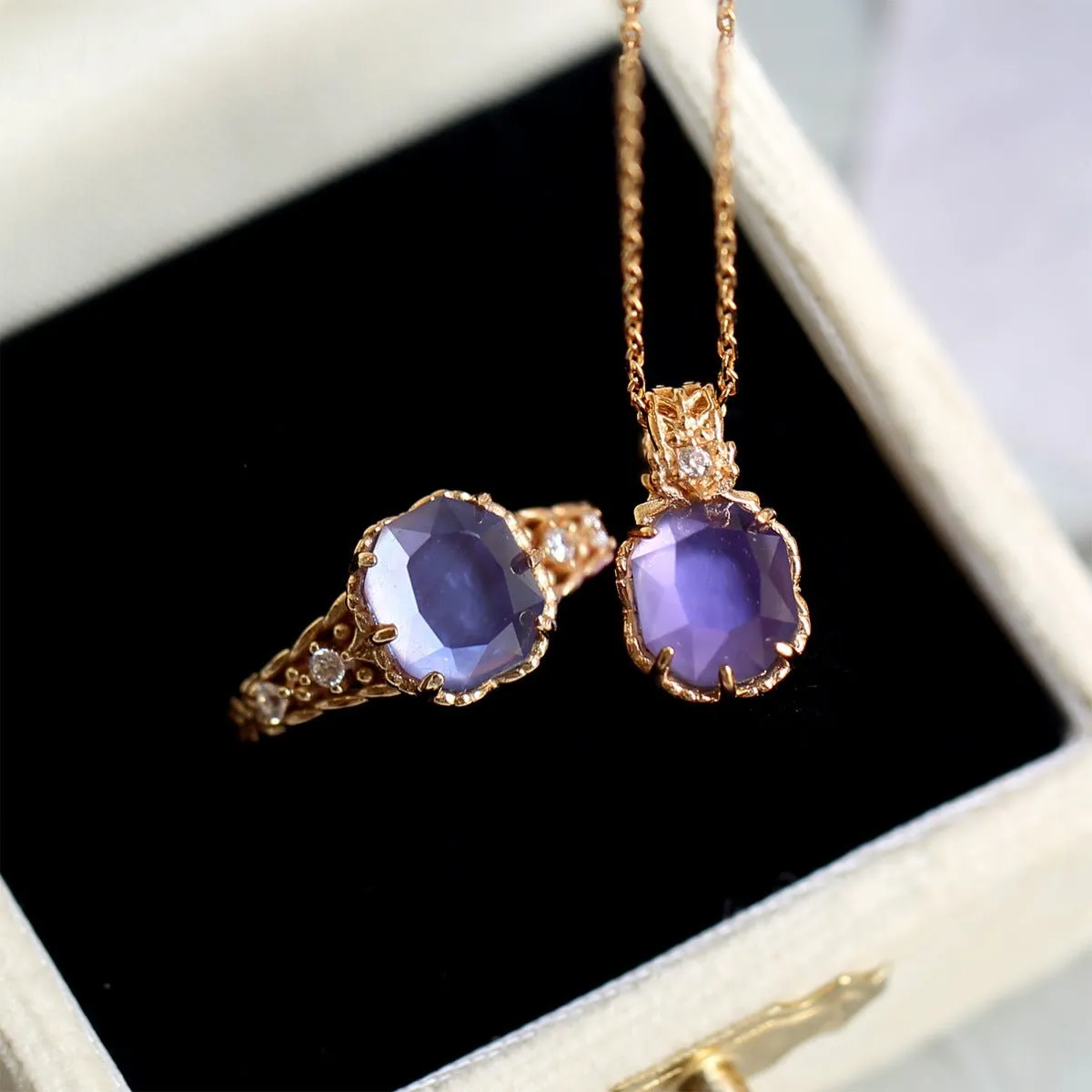 Retro Rectangular Amethyst Necklace