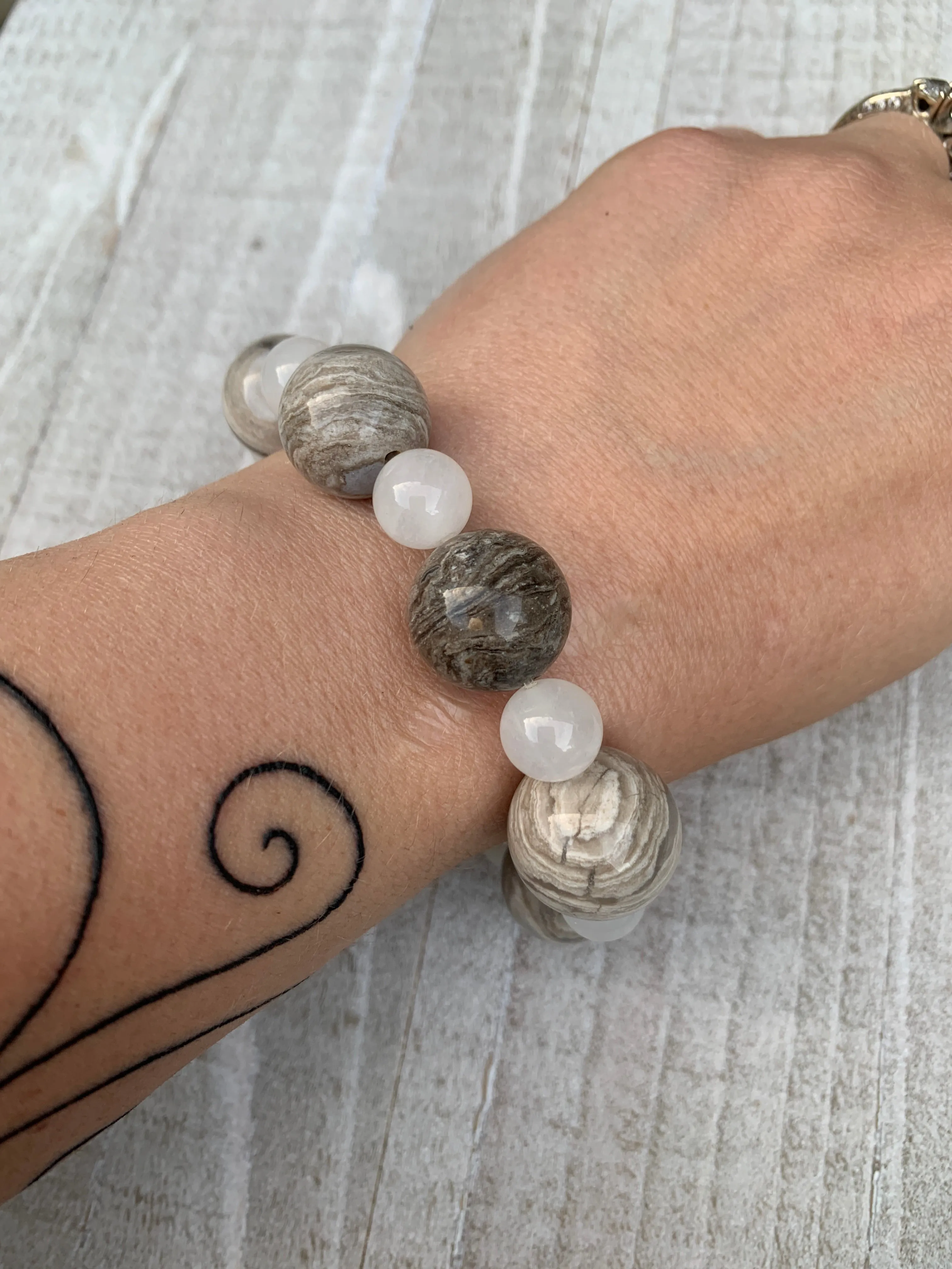 Round jasper bracelet